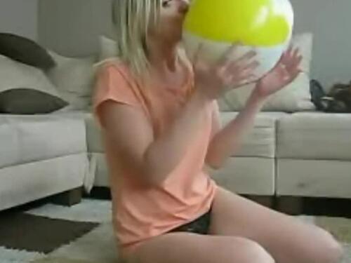 Cali Smoking and Fucking Herself